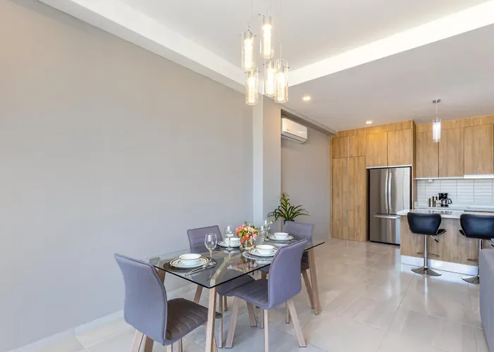 New 2 Bedroom With Private Terrace - Bbq *